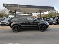 Used Land Rover Range Rover evoque SE 180 HP (132 kW) 2017 Black Estate
