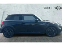 Begagnad Mini Cooper Sport 136 HK (100 kW) 2023 Svart Halvkombi