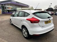 Usado Ford Focus Zetec 125 HP (91 kW) 2016 Branco Citadino