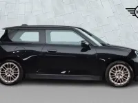 Used Mini Cooper SE Hatch 158 kW (215 HP) 2024 Black Hatchback