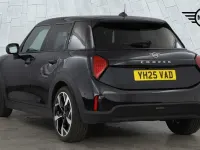 Used Mini Cooper Hatch 113 kW (154 HP) 2025 Black Hatchback