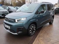 Begagnad Citroën Berlingo 128 HK (94 kW) 2024 Blå Minibuss