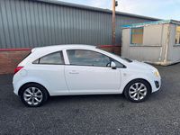 Used Vauxhall Corsa Active 65 HP (47 kW) 2012 White Hatchback