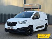 Used Vauxhall Combo Edition 130 HP (95 kW) 2019 White MPV
