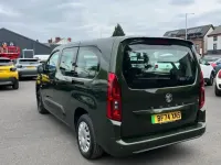 Used Vauxhall Combo Design Edition 98 kW (134 HP) 2025 Green MPV