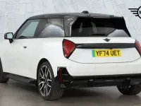 Used Mini Cooper Hatch 133 kW (181 HP) 2024 White Hatchback