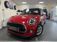 Używany Mini Cooper Hatch 2018 Czerwony Hatchback