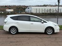 Used Toyota Prius 70 HP (51 kW) 2013 White Hatchback