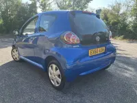 Used Toyota Aygo 68 HP (50 kW) 2010 Blue Hatchback