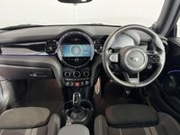 Używany Mini Cooper S Hatch 176 KM (129 kW) 2024 Czerwony Hatchback