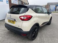 Used Renault Captur Dynamique 90 HP (66 kW) 2014 Cream/black SUV