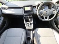 Begagnad Renault Clio V Evolution 143 HK (105 kW) 2024 Blå Halvkombi
