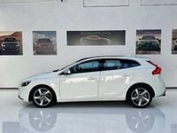 Used Volvo V40 R-Design 122 HP (89 kW) 2015 Hatchback
