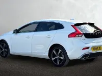 Begagnad Volvo V40 R-Design 122 HK (89 kW) 2019 Halvkombi