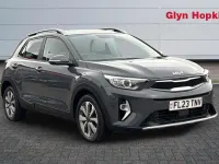 Usado Kia Stonic 99 HP (72 kW) 2023 Cinzento SUV