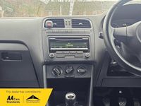 Used VW Polo SEL 90 HP (66 kW) 2012 Red Hatchback