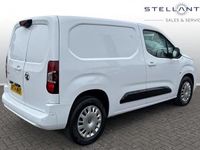 Used Vauxhall Combo 98 kW (134 HP) 2024 White MPV