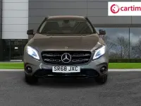 Usado Mercedes GLA180 Urban 122 HP (89 kW) 2018 Cinzento SUV