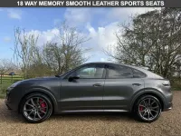 Usado Porsche Cayenne 460 HP (338 kW) 2022 Cinzento SUV
