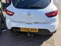 Used Renault Clio IV Dynamique 90 HP (66 kW) 2016 White Hatchback