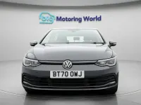 Begagnad VW Golf VIII Style 148 HK (108 kW) 2020 Grå Halvkombi