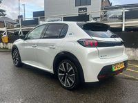 Used Peugeot e-208 Premium 100 kW (136 HP) 2022 Pearlescent white Hatchback
