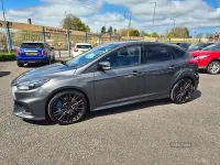 Usado Ford Focus RS 350 HP (257 kW) 2016 Cinzento Citadino
