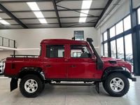 Used Land Rover Defender 122 HP (89 kW) 2012 Red Pickup