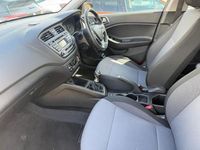 Used Hyundai i20 SE 100 HP (73 kW) 2017 Black Hatchback