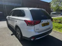 Usado Mitsubishi Outlander 150 HP (110 kW) 2016 Branco SUV
