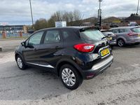 Used Renault Captur Expression+ 90 HP (66 kW) 2017 Black SUV