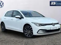 Used VW Golf VIII Life 147 HP (108 kW) 2020 White Hatchback