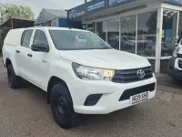 Used Toyota HiLux Active 150 HP (110 kW) 2019 White Pickup
