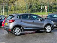 Used Renault Captur Expression+ 90 HP (66 kW) 2016 Grey SUV