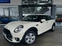 Usado Mini Cooper Clubman Classic 136 CV (100 kW) 2019 Blanco Familiar