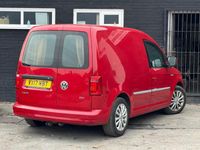 Used VW Caddy Highline 150 HP (110 kW) 2017 Red MPV