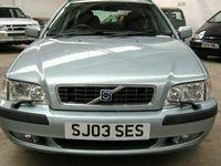 Used Volvo V40 122 HP (89 kW) 2003 Estate