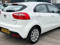 Used Kia Rio 90 HP (66 kW) 2013 White Hatchback