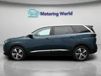 Usado Peugeot 5008 Active+ 130 HP (95 kW) 2023 Azul SUV
