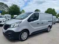 Używany Renault Trafic Business 2019 Srebrny Minivan