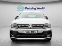 Second-hand VW Tiguan R-line 150 CP (110 kW) 2019 Argintiu SUV