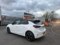 Usado Vauxhall Corsa Edition 100 HP (73 kW) 2022 Branco Citadino