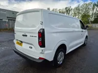 Usado Ford Transit Custom Trend 110 CV (80 kW) 2024 Blanco Van