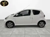 Used Toyota Aygo 68 HP (50 kW) 2012 White Hatchback