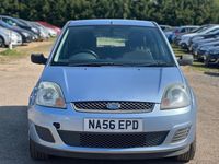 Usado Ford Fiesta Style 74 HP (54 kW) 2006 Azul Citadino