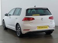 Używany VW Golf VII SE 130 KM (95 kW) 2019 Biały Hatchback