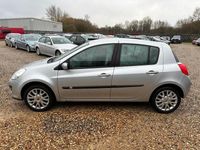 Usado Renault Clio II Dynamique 2008 Prateado Citadino