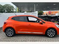 Used Renault Clio SE 101 HP (74 kW) 2020 Orange  Hatchback