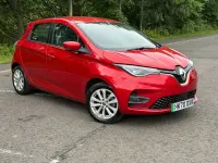 Used Renault Zoe Iconic 100 kW (136 HP) 2020 Red Hatchback