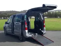 Used Peugeot Partner Tepee Allure 100 HP (73 kW) 2018 Grey MPV